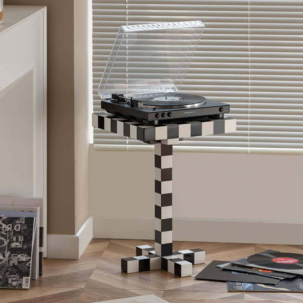 COZONI Checkerboard Side Table