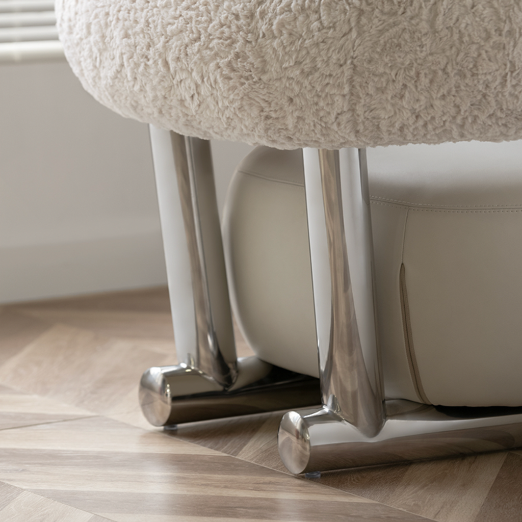 COZONI Regal Lounge Chair